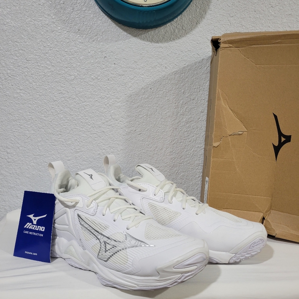 Mizuno Wave Momentum 3 Men's Volleyball Shoe Size 9.5